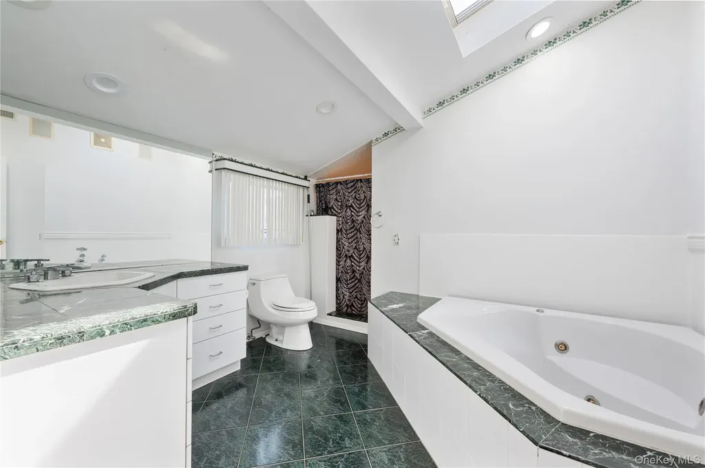 5 Canterbury Drive Coram NY 11727