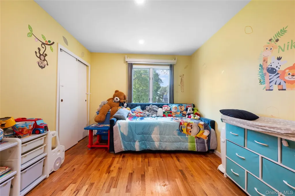 5 Canterbury Drive Coram NY 11727