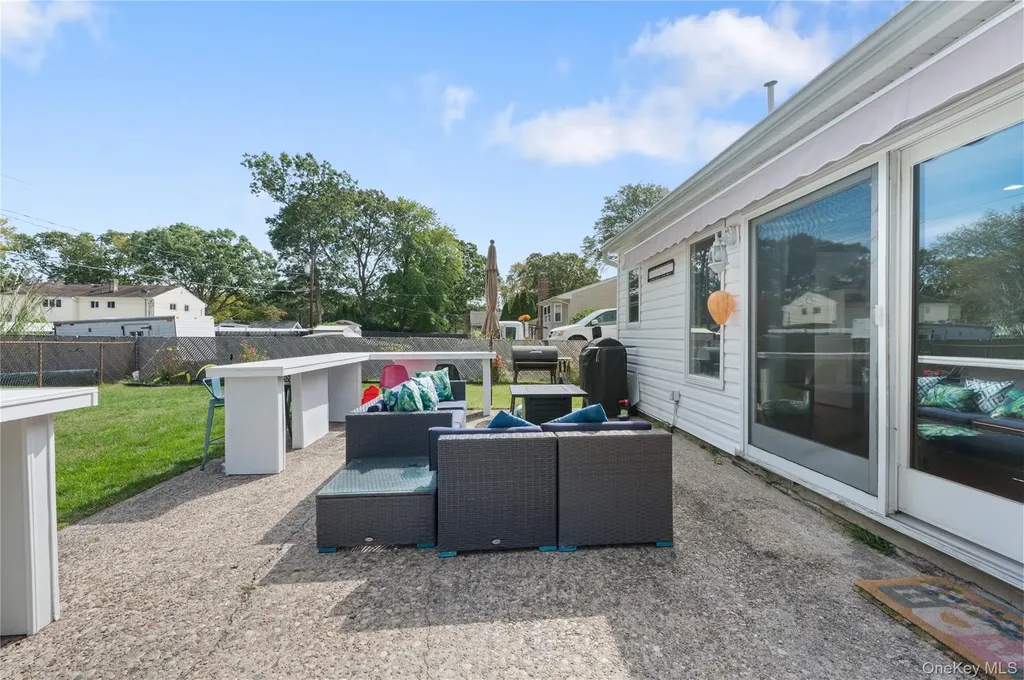 5 Canterbury Drive Coram NY 11727