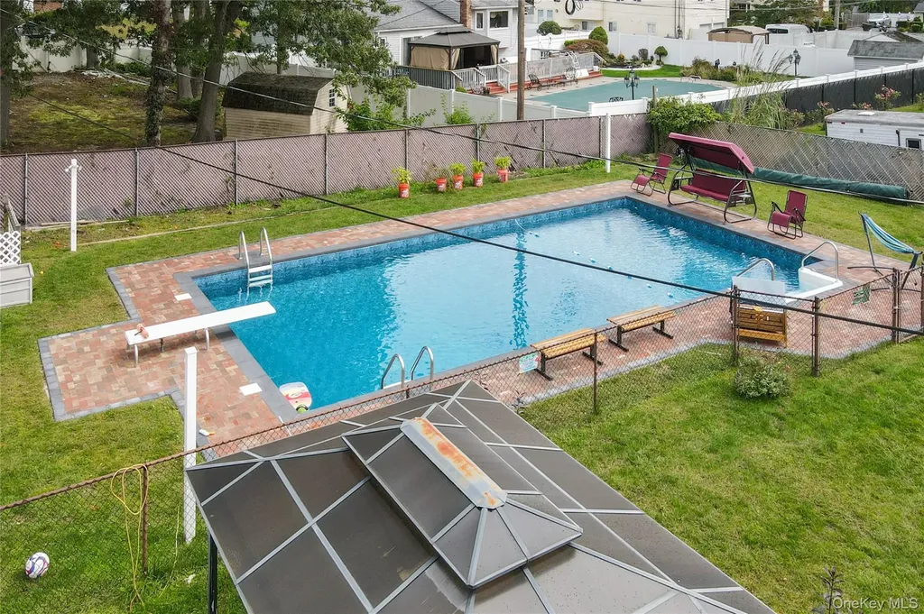 5 Canterbury Drive Coram NY 11727