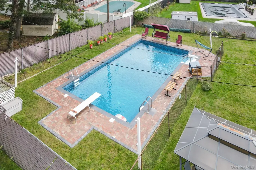 5 Canterbury Drive Coram NY 11727