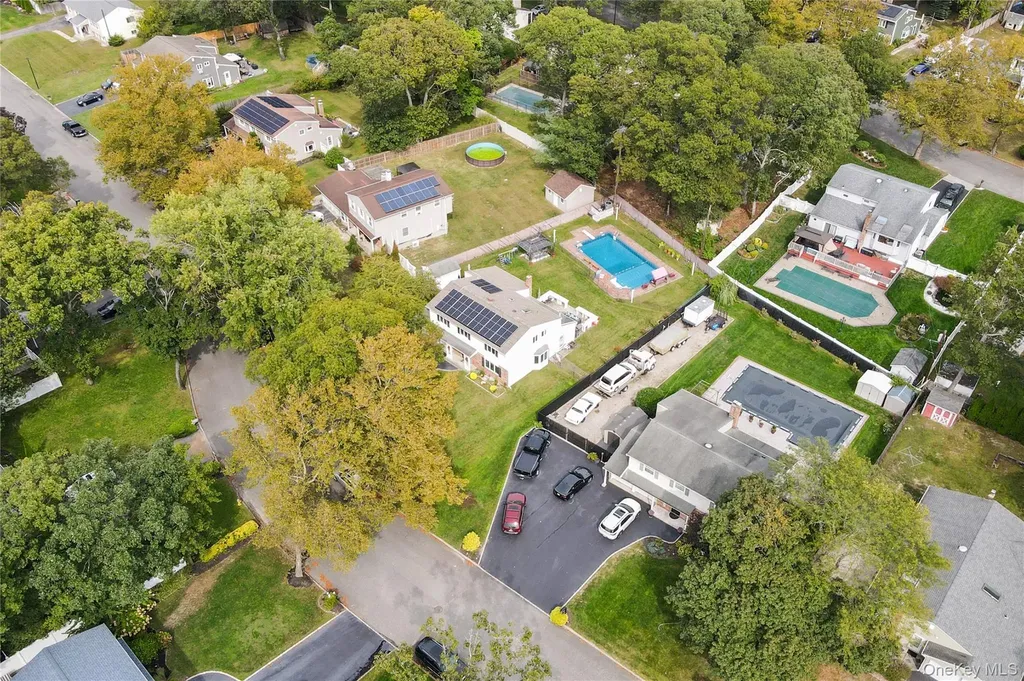 5 Canterbury Drive Coram NY 11727