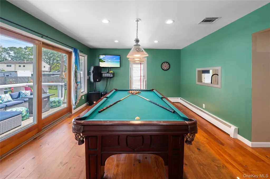 5 Canterbury Drive Coram NY 11727