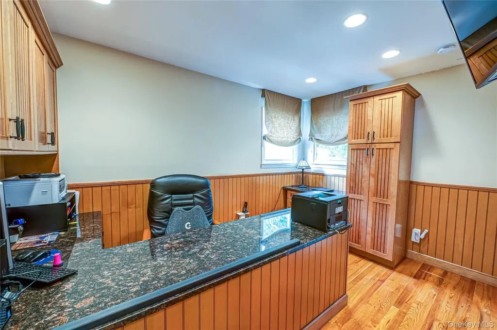 35 Roosevelt Avenue Malverne NY 11565