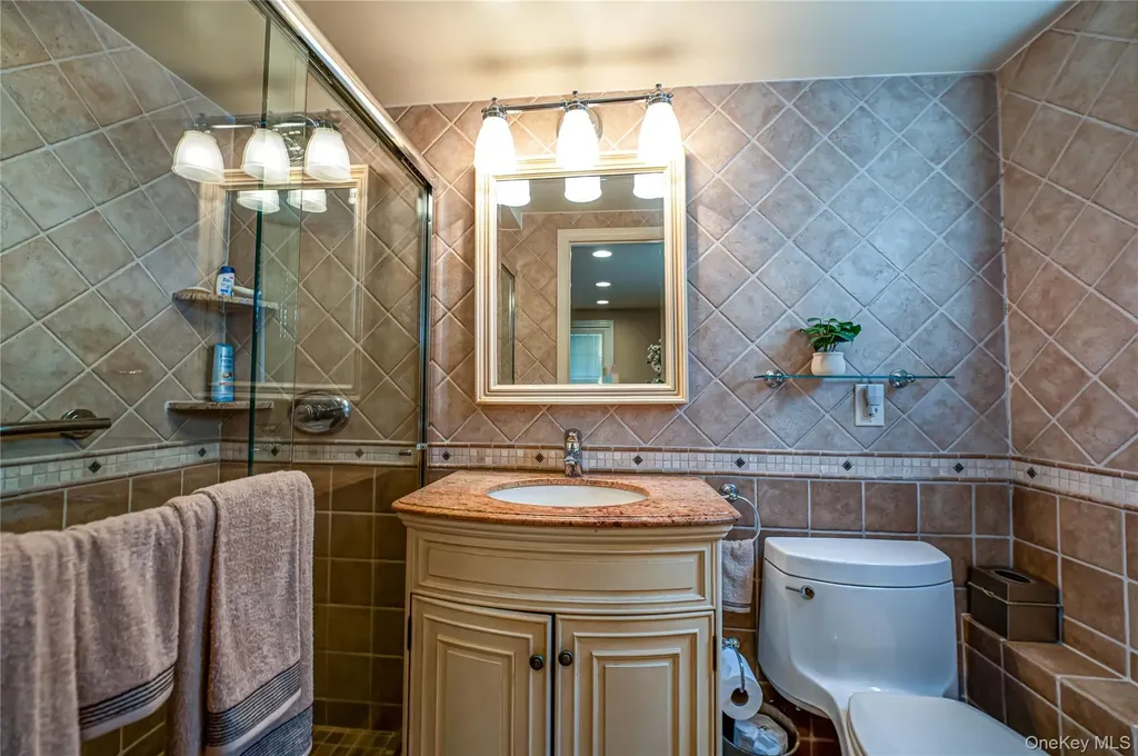 35 Roosevelt Avenue Malverne NY 11565
