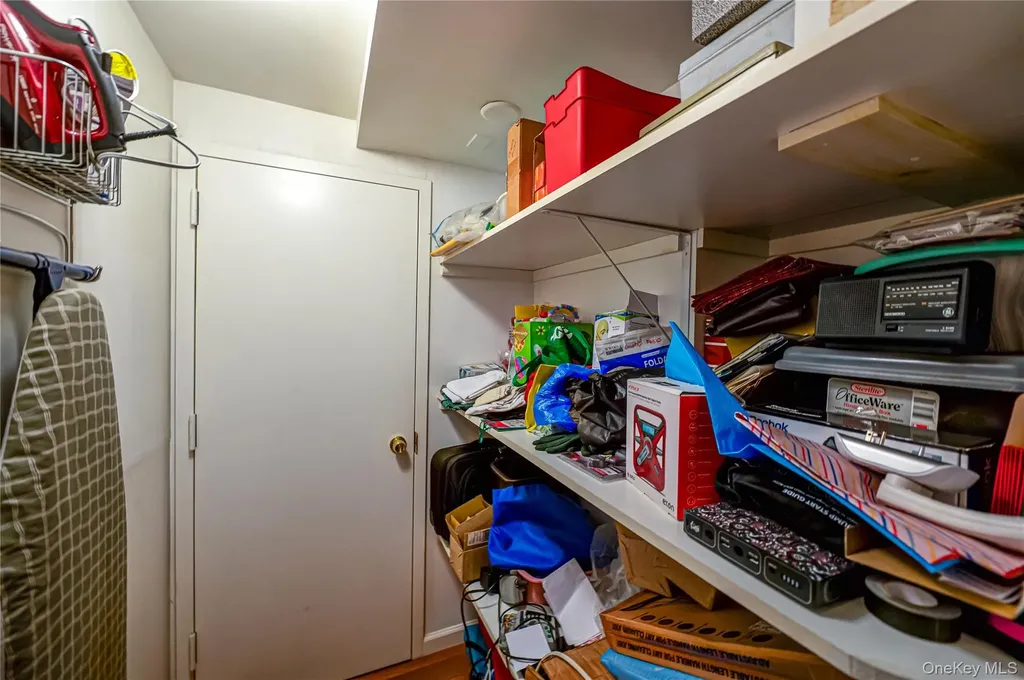 35 Roosevelt Avenue Malverne NY 11565