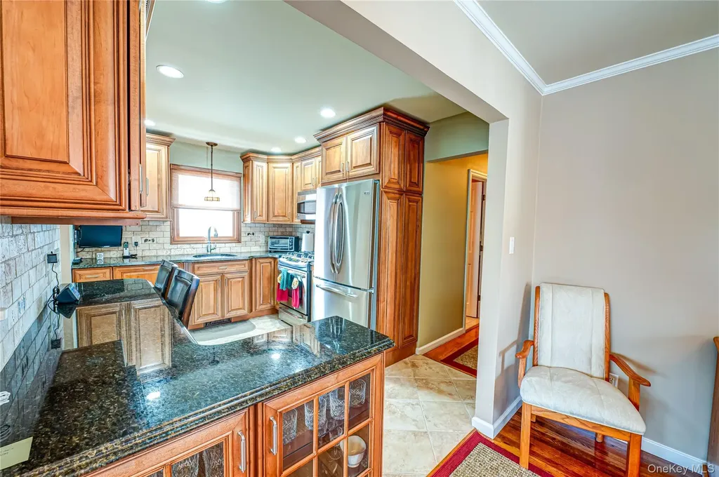 35 Roosevelt Avenue Malverne NY 11565