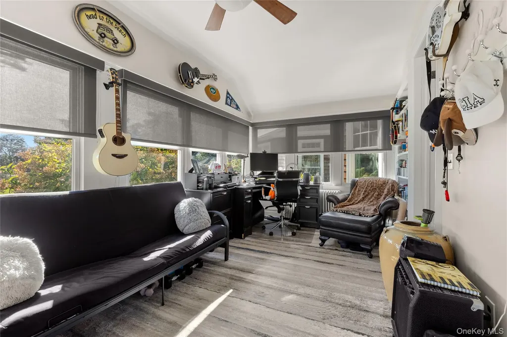 28 S Montgomery Avenue Bay Shore NY 11706