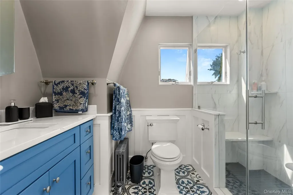 28 S Montgomery Avenue Bay Shore NY 11706
