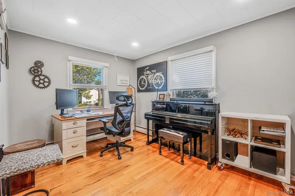 16 Dexter Lane Kings Park NY 11754