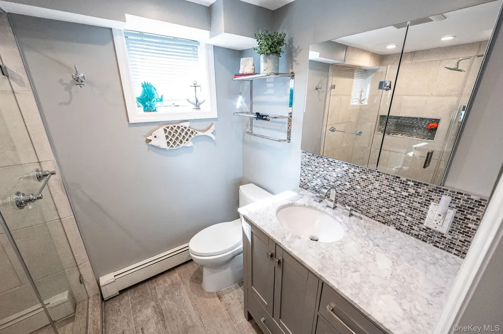 16 Dexter Lane Kings Park NY 11754