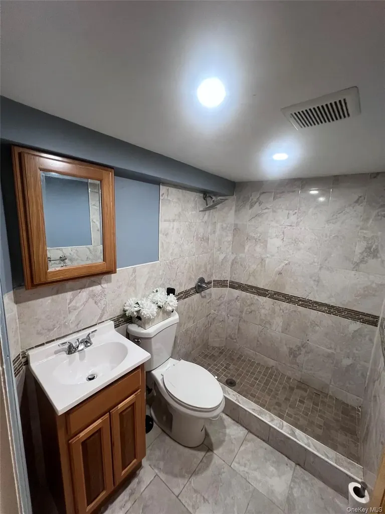44 Frank Street Valley Stream NY 11580