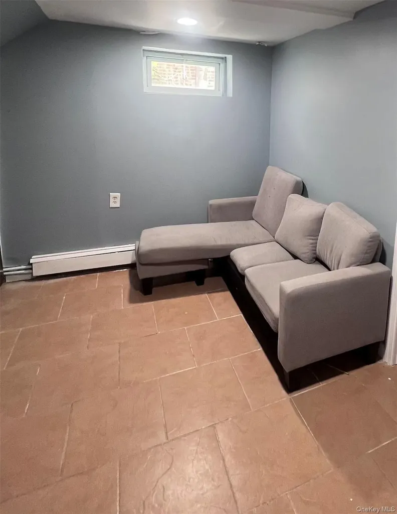44 Frank Street Valley Stream NY 11580