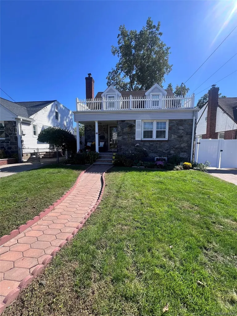 44 Frank Street Valley Stream NY 11580