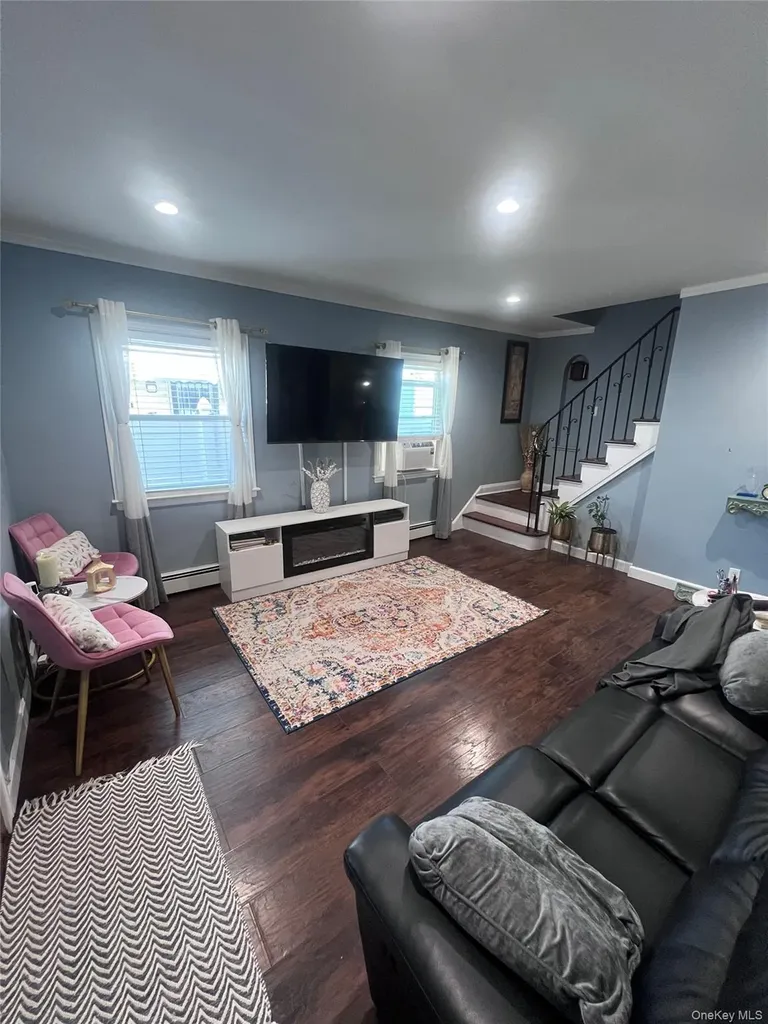 44 Frank Street Valley Stream NY 11580
