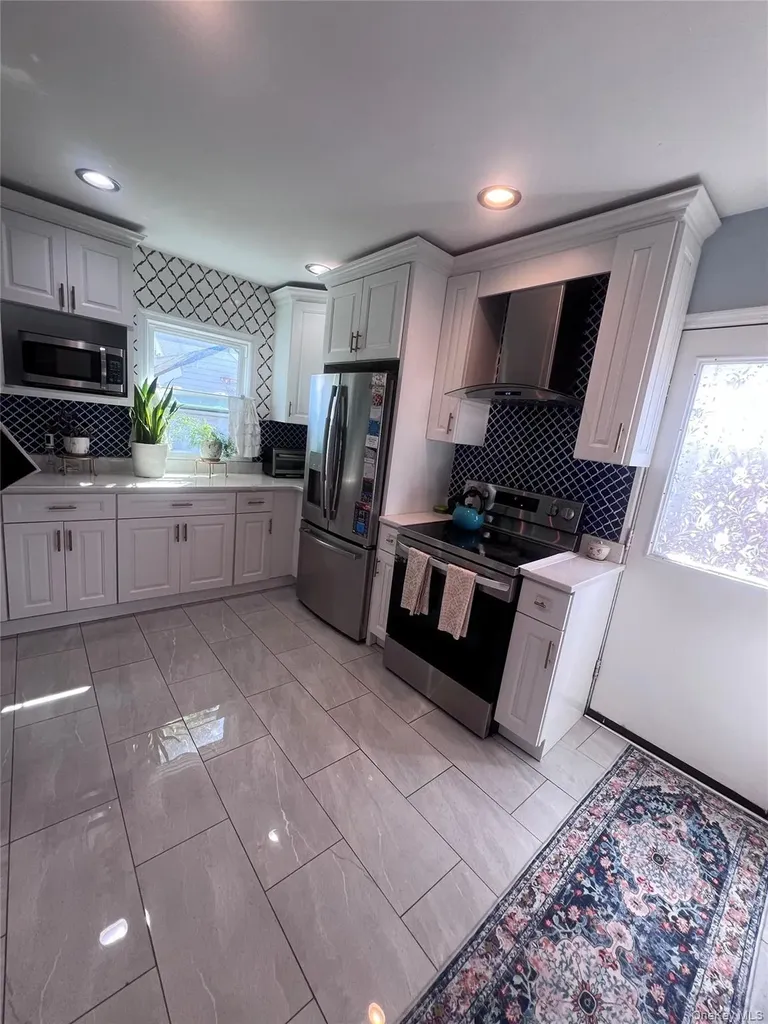 44 Frank Street Valley Stream NY 11580