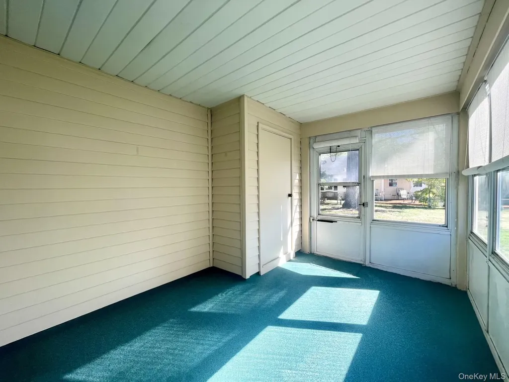 323 Brownfield Drive Ridge NY 11961