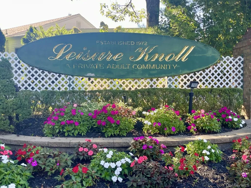 323 Brownfield Drive Ridge NY 11961