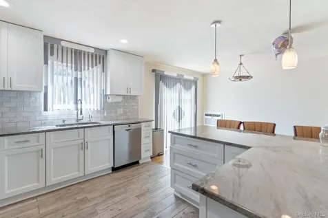 1040 Donna Court Baldwin NY 11510