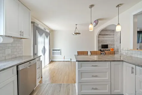 1040 Donna Court Baldwin NY 11510