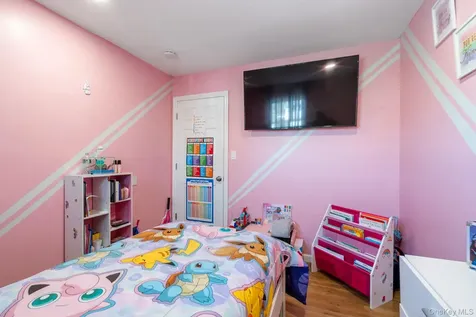 1040 Donna Court Baldwin NY 11510