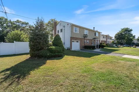 1040 Donna Court Baldwin NY 11510