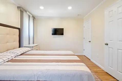 1040 Donna Court Baldwin NY 11510