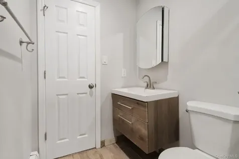 1040 Donna Court Baldwin NY 11510