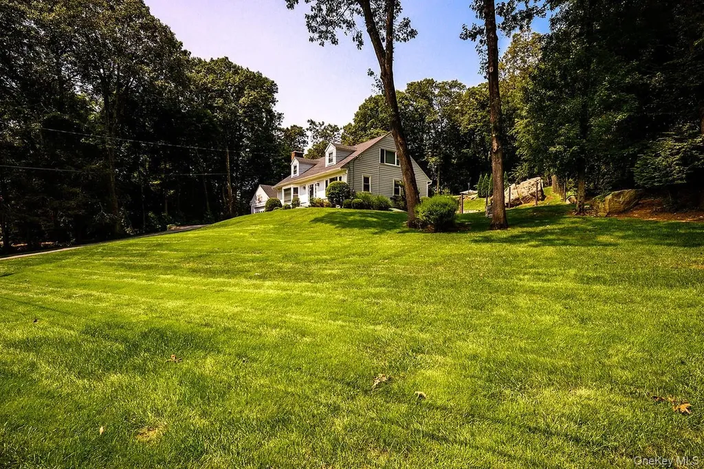 36 Pond Hill Road Chappaqua NY 10514