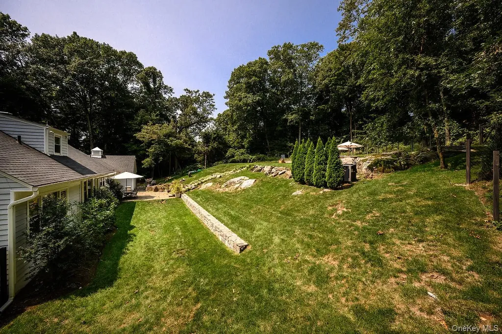 36 Pond Hill Road Chappaqua NY 10514