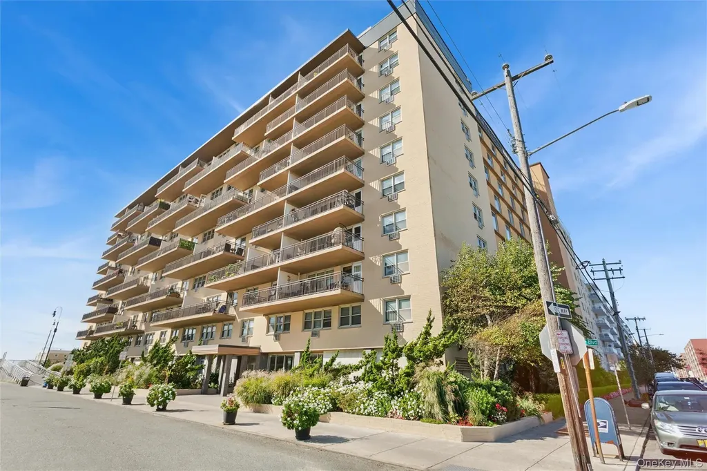 25 Neptune Boulevard Long Beach NY 11561