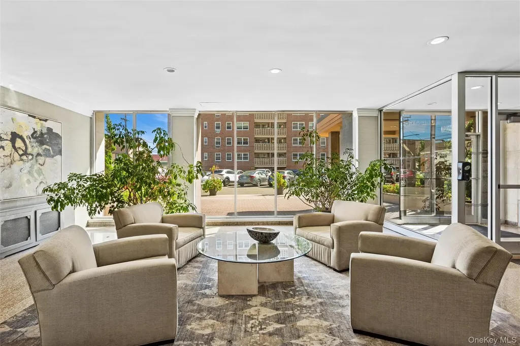 25 Neptune Boulevard Long Beach NY 11561