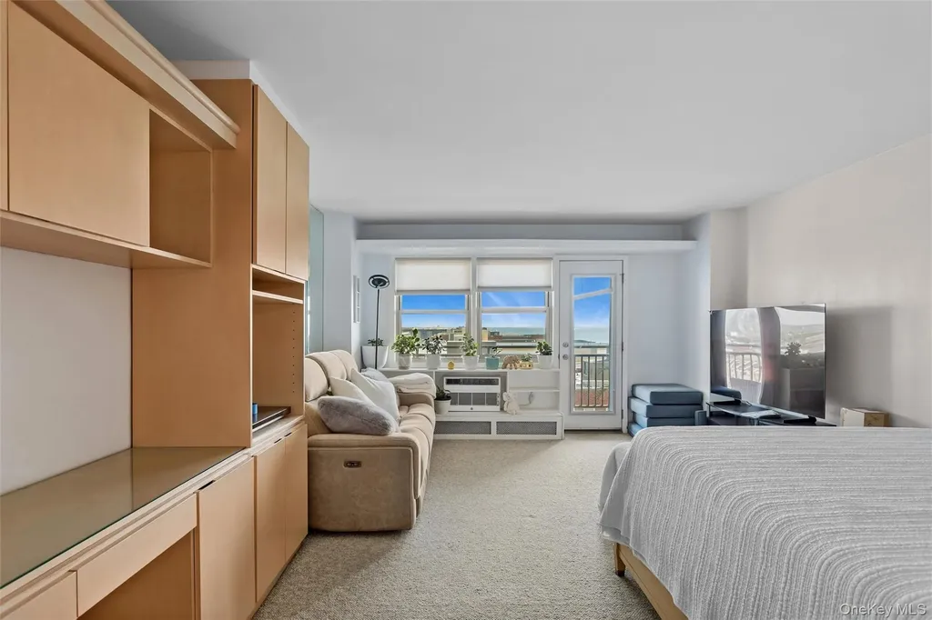 25 Neptune Boulevard Long Beach NY 11561
