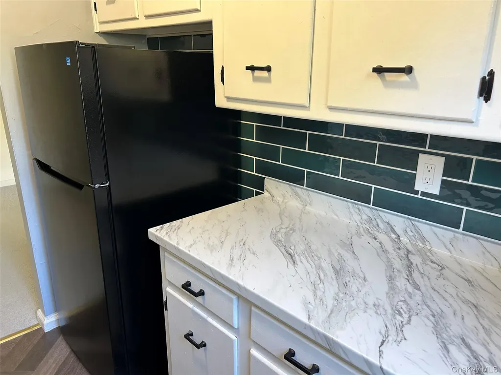 5 Oakdale Manor Suffern NY 10901