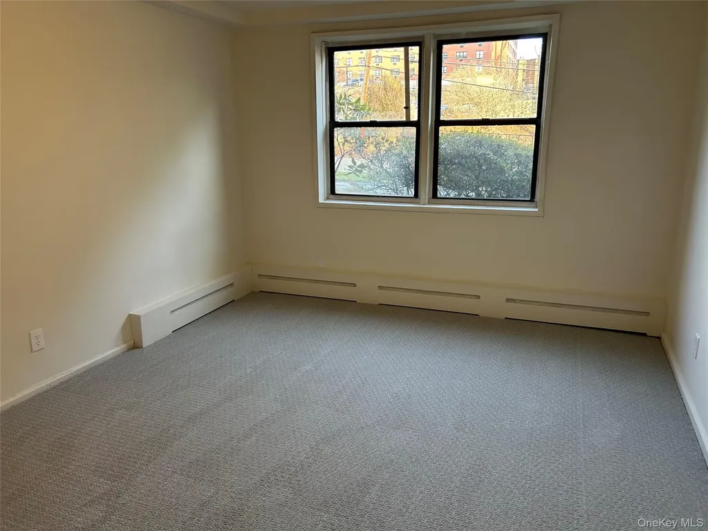 5 Oakdale Manor Suffern NY 10901