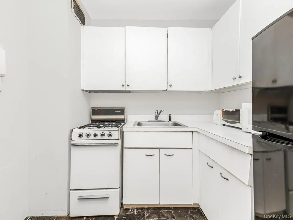 5800 Arlington Avenue Bronx NY 10471