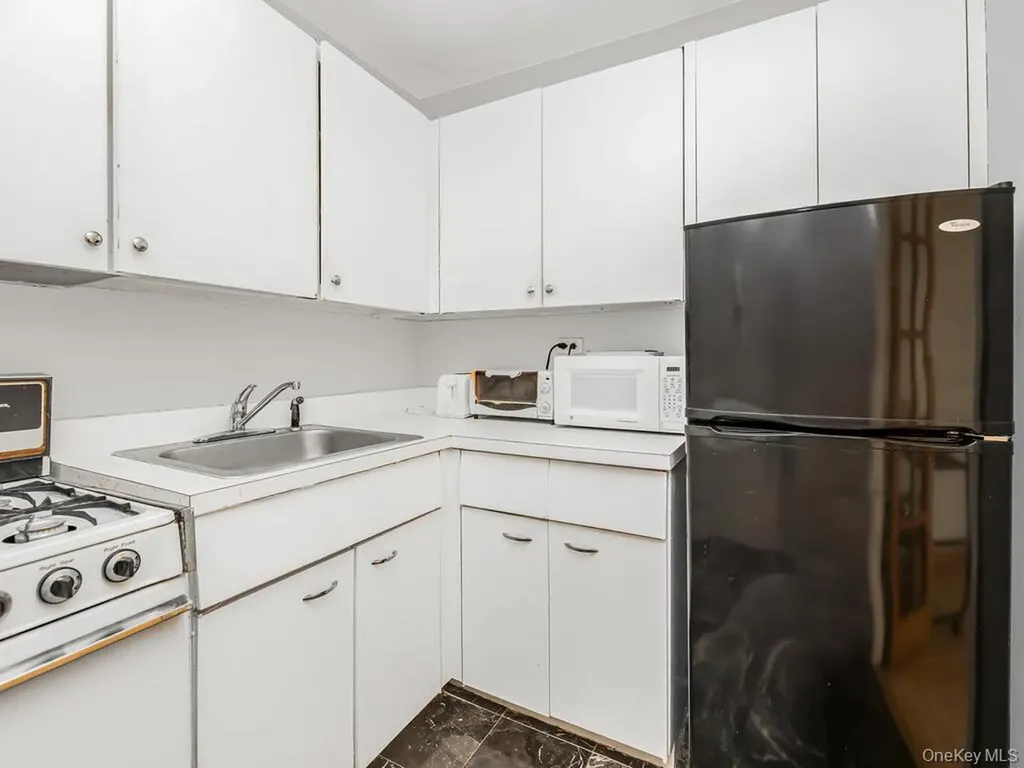 5800 Arlington Avenue Bronx NY 10471