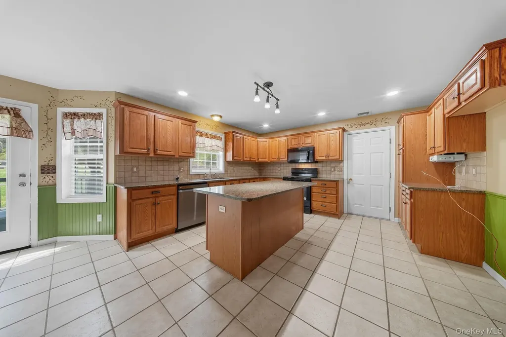 52 Hill Road Middletown NY 10941
