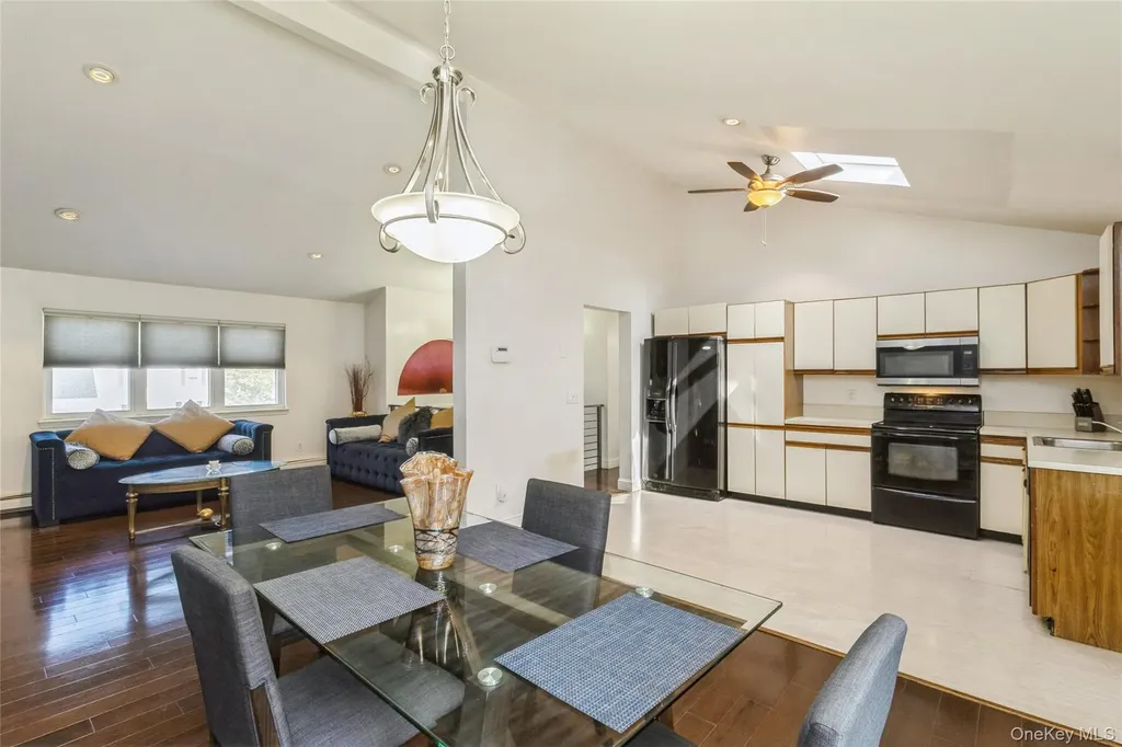 4 Monarch Avenue Selden NY 11784