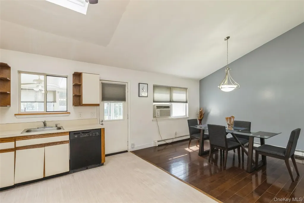 4 Monarch Avenue Selden NY 11784