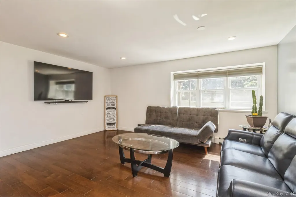 4 Monarch Avenue Selden NY 11784