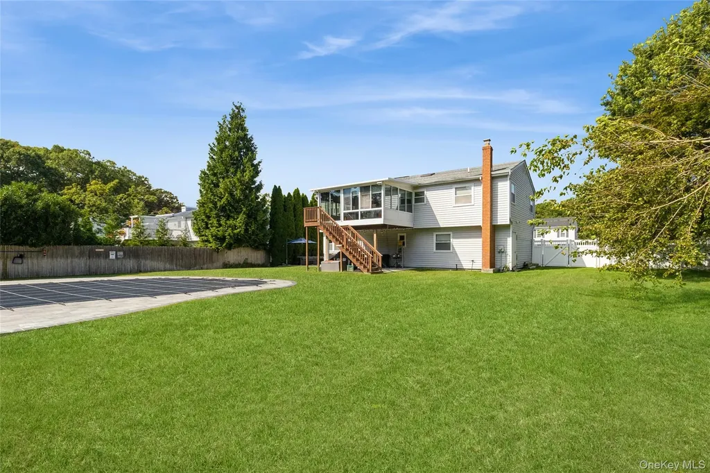 4 Monarch Avenue Selden NY 11784