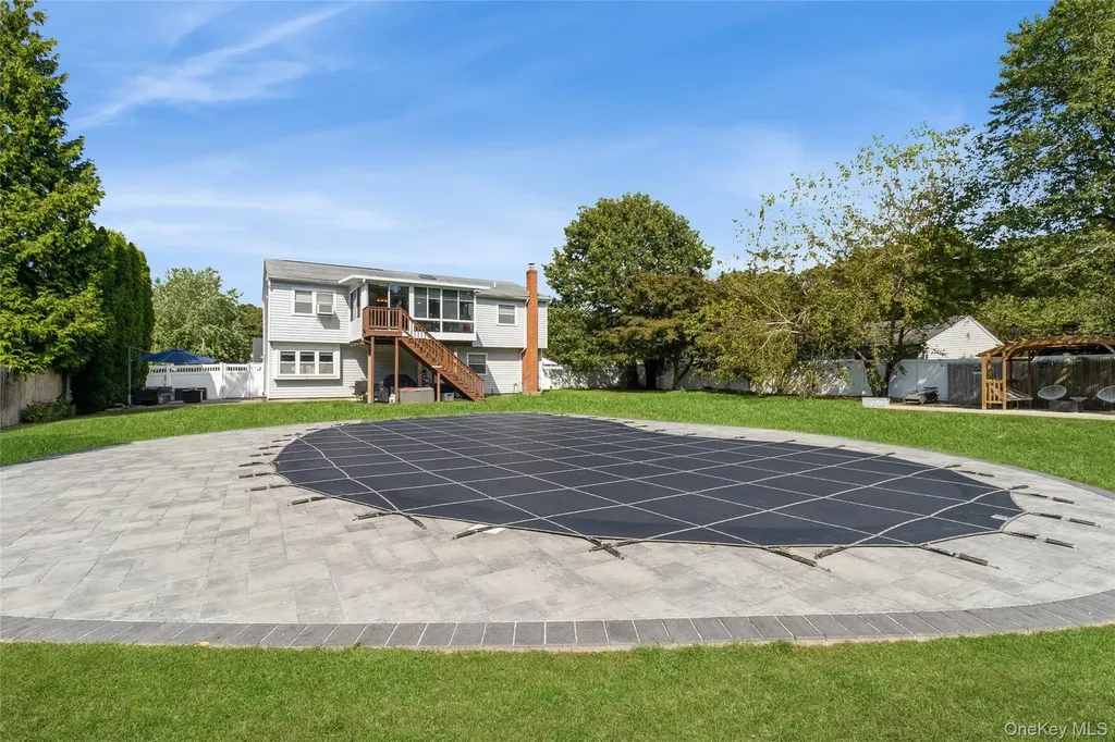 4 Monarch Avenue Selden NY 11784