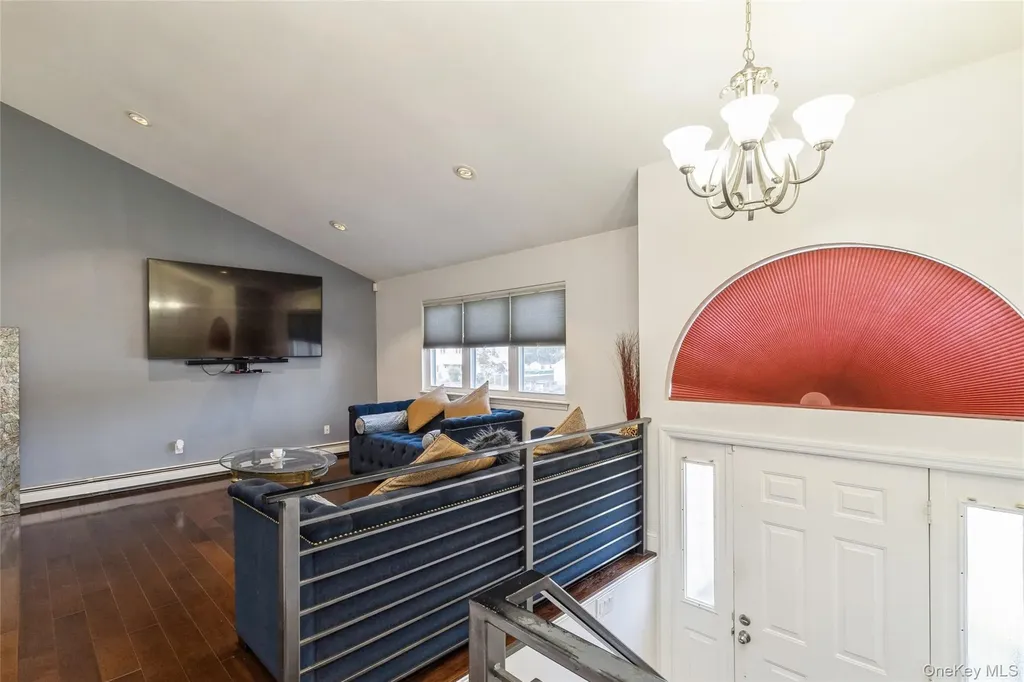 4 Monarch Avenue Selden NY 11784