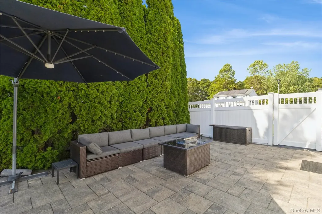 4 Monarch Avenue Selden NY 11784