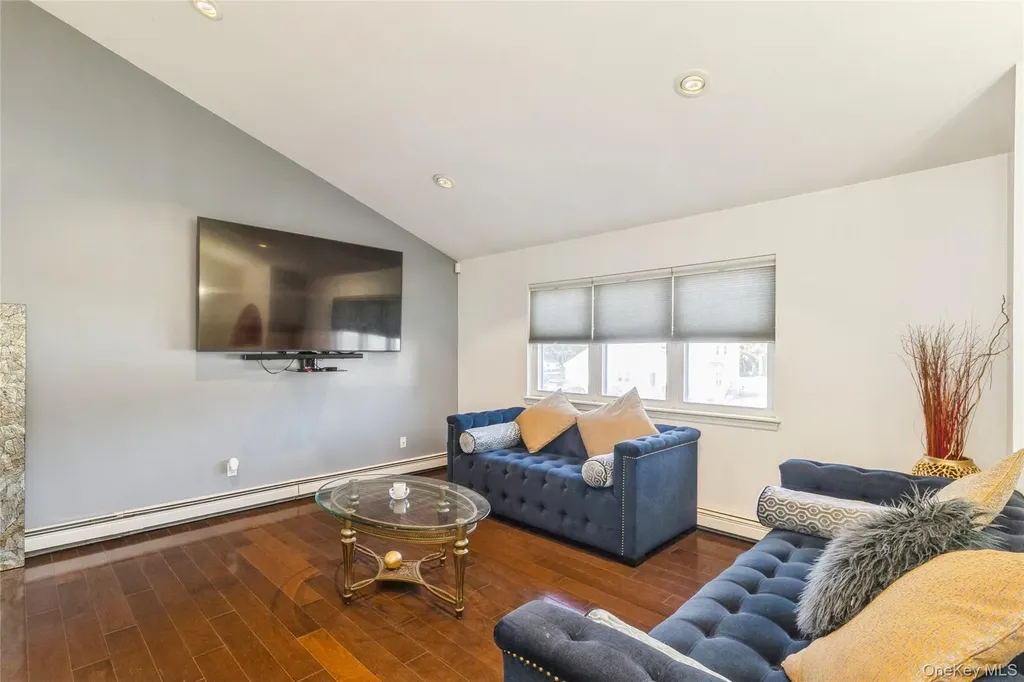 4 Monarch Avenue Selden NY 11784
