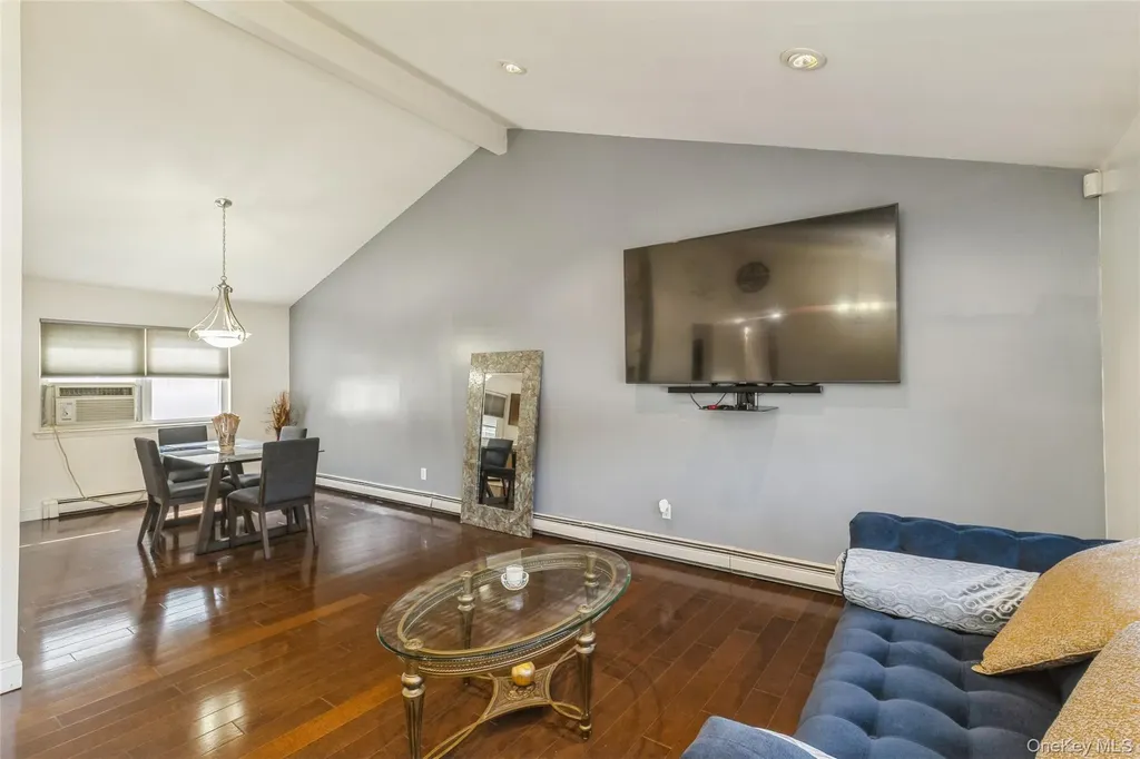 4 Monarch Avenue Selden NY 11784