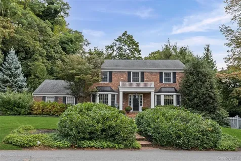 336 Bay Avenue Huntington Bay NY 11743