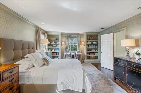 336 Bay Avenue Huntington Bay NY 11743