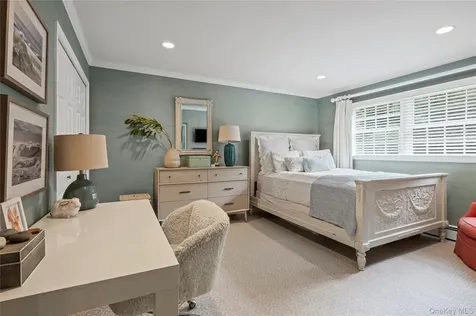336 Bay Avenue Huntington Bay NY 11743